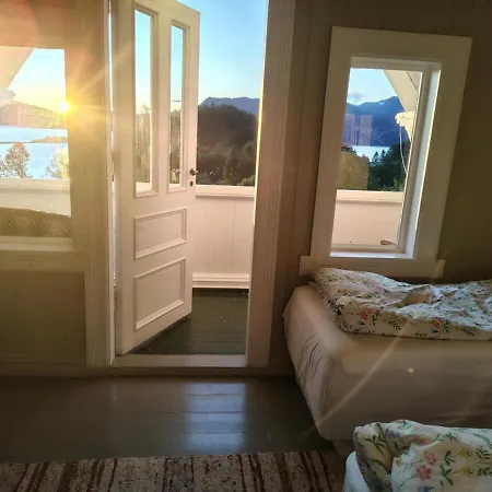 Swiss - Fjord, Forest & Mountain Views * Hoem