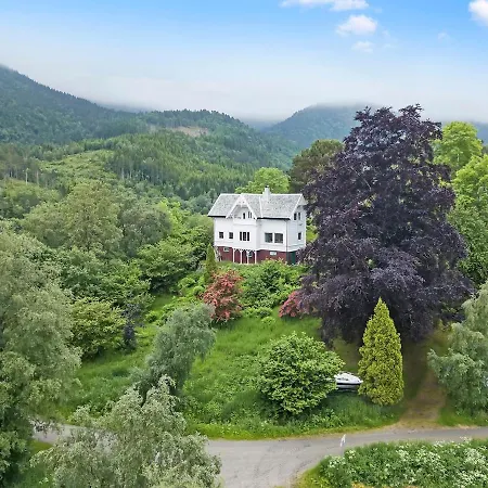 Feriehus Swiss - Fjord, Forest & Mountain Views *